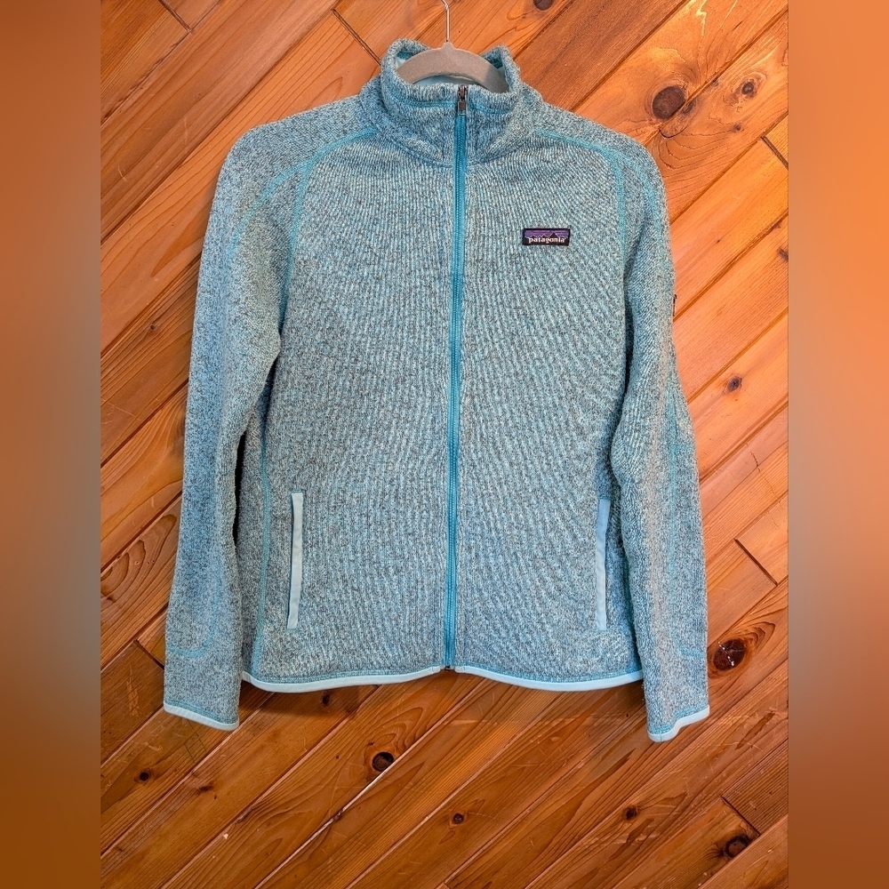 Patagonia Women's Light Blue Fleece Jacket Size Small
